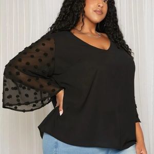 24 W Plus Swiss Dot Trumpet Sleeve Blouse NWT